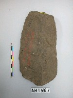 藏品(中形片狀打製石斧)的圖片